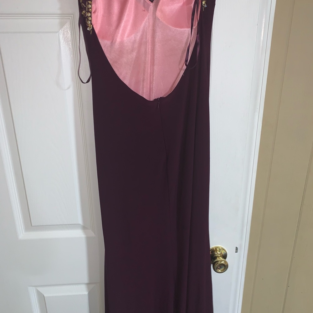 Dress - Picture 2 of 4